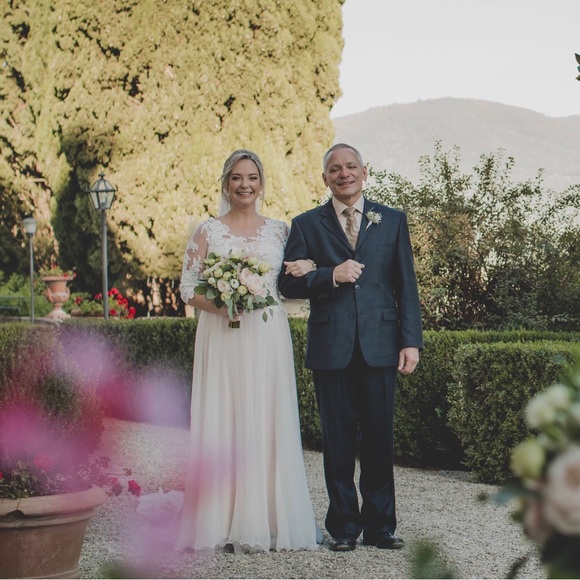 Beautiful Sadoni wedding dress, nude slip with handmade lace and chiffon dress. - Picture 5 of 8